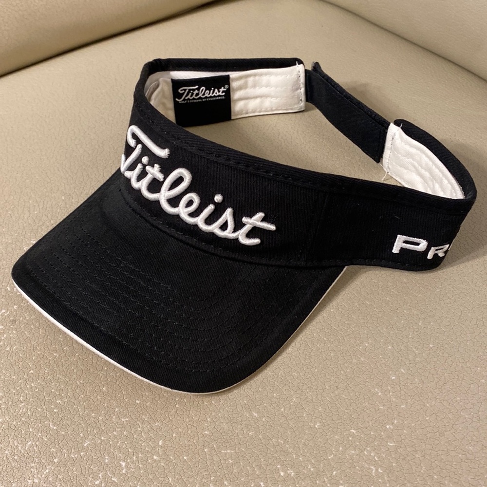 Titleist Visor Pro V1